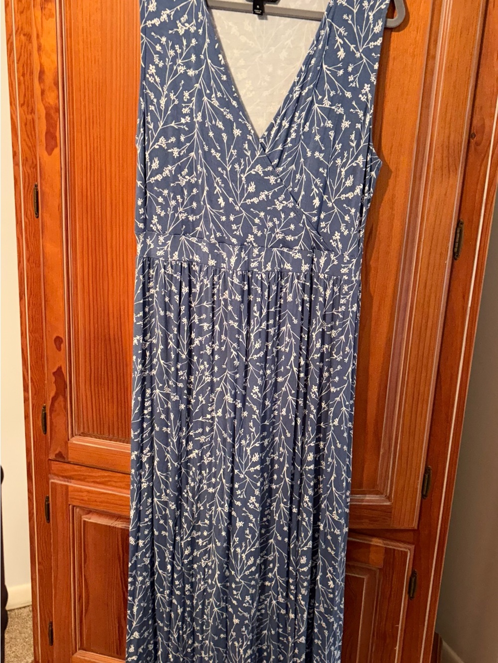 41 Hawthorn Blue and White Floral Surplice Maxi Dress